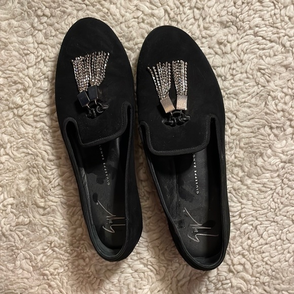 Authentic! Giuseppe Zanotti Black Suede Slip-on w/ Silver Tassels NWOT sz 8.5 - Picture 1 of 11
